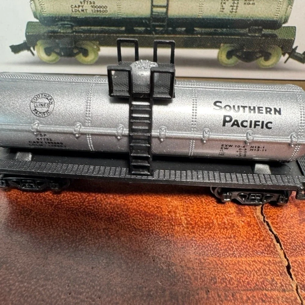 High Speed Metal‎ Products Southern Pacific Tank Car Silver N Scale Model Train